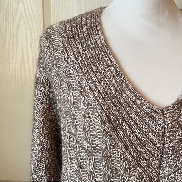 Vintage EMOS COLLECTION Cable Knit Silk Blend V-Neck Tunic Sweater Medium - Picture 3 of 10